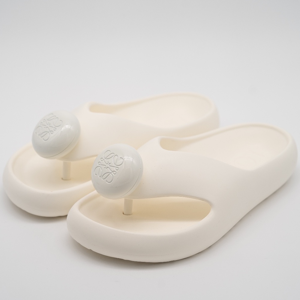 size 36 6 us Loewe Pebble Sandals White Slides Foam Thong Rubber